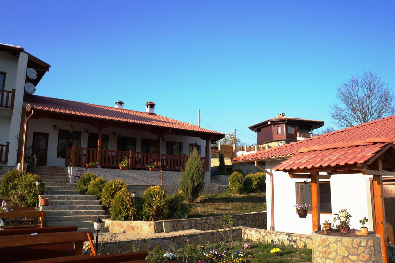 Hotel Family Complex Krisbo Donkovtsi Exterior foto