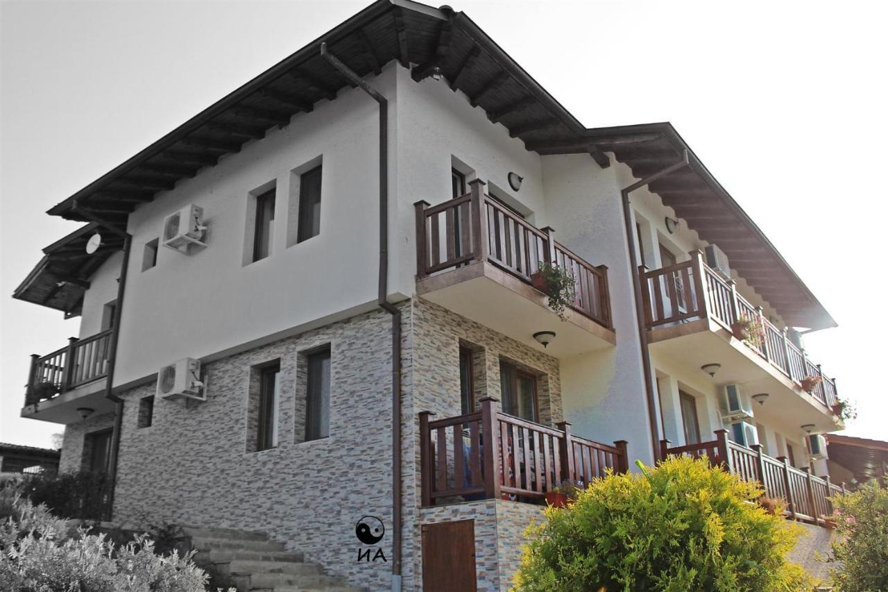 Hotel Family Complex Krisbo Donkovtsi Exterior foto