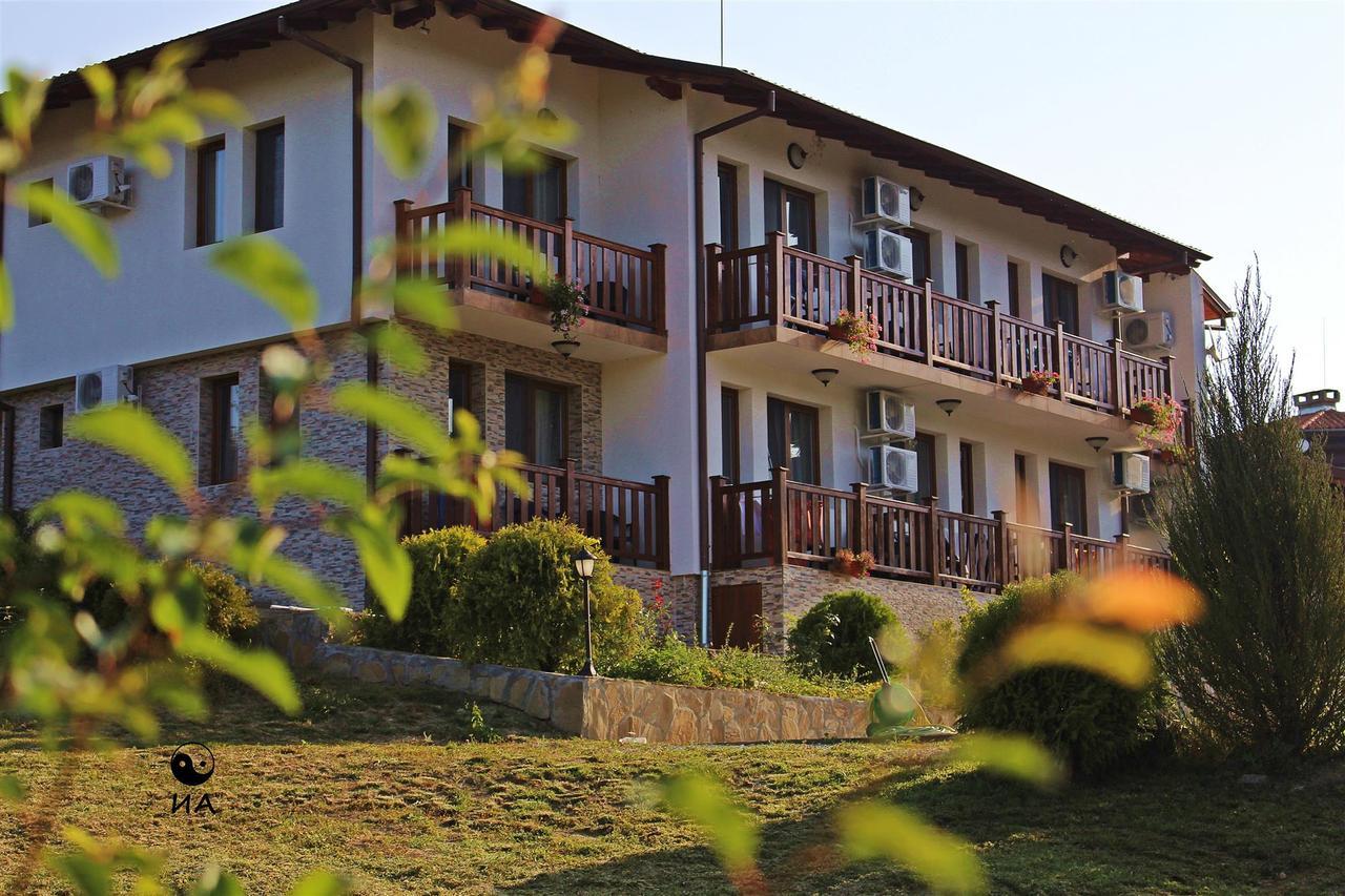 Hotel Family Complex Krisbo Donkovtsi Exterior foto